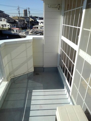 【バルコニー】 | クレストールつつじが丘Ｂ | 陽当たり良好なバルコニーです