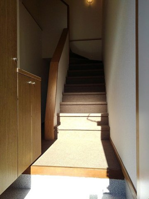 【玄関】 | クレストールつつじが丘Ｂ | 明るい玄関です