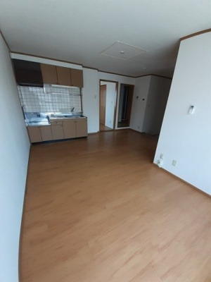 【居間・リビング】 | クレストールつつじが丘Ｂ | 居間です