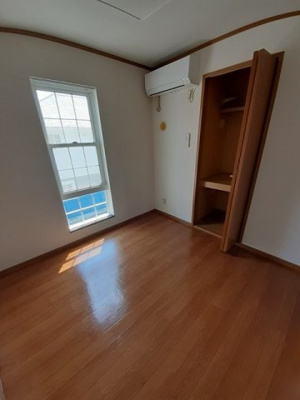 【内装】 | クレストールつつじが丘Ｂ | 明るい室内です