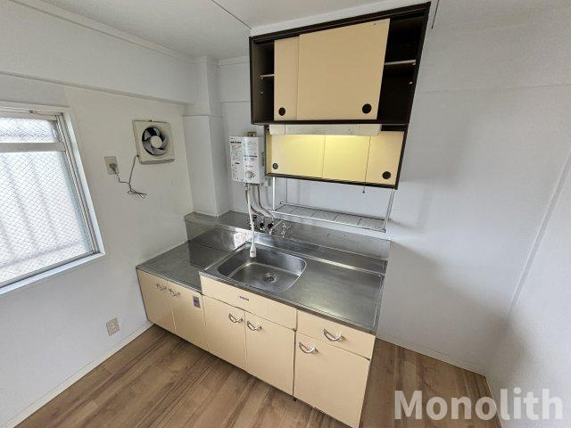 ビレッジハウス葛ノ葉6号棟のキッチン