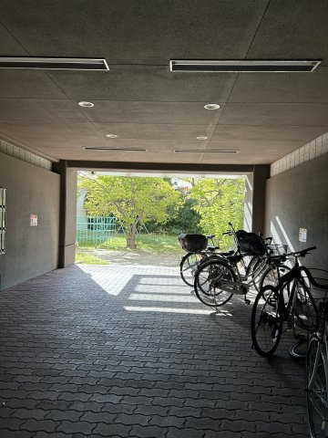 サンコーポラス南港（26号棟）の駐車場