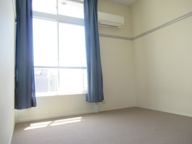 明石市魚住町西岡のアパートの居間・リビング