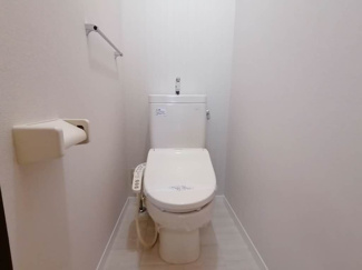 【トイレ】 | ハイツエメロード　A | 清潔感のあるトイレです