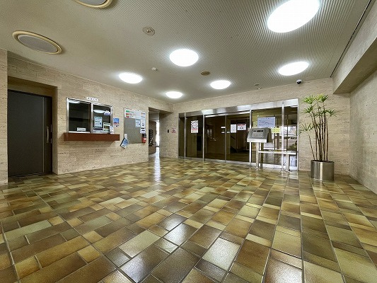 第六鶴丸ハイツのエントランス|エントランスホールの様子です