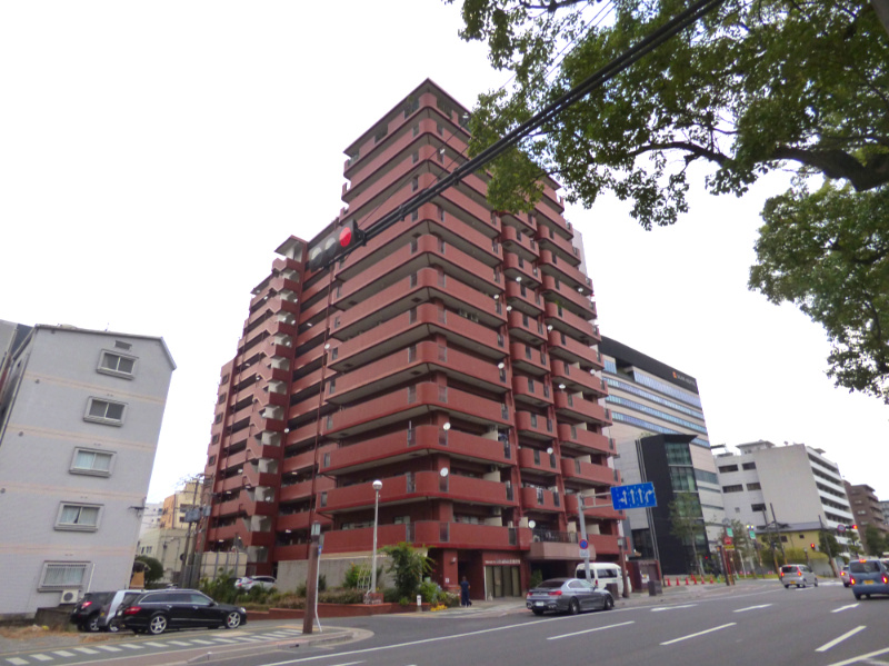 第六鶴丸ハイツの外観