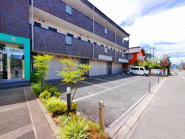 フォレストヒルズ一条のその他