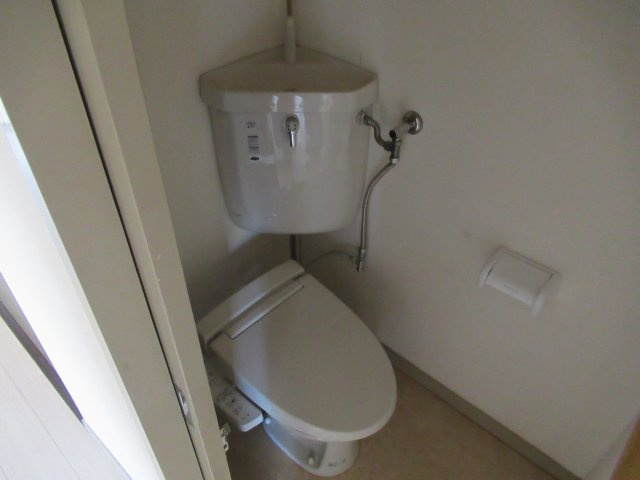 垂水上高丸住宅Ｃ棟のトイレ|清潔感のあるトイレです