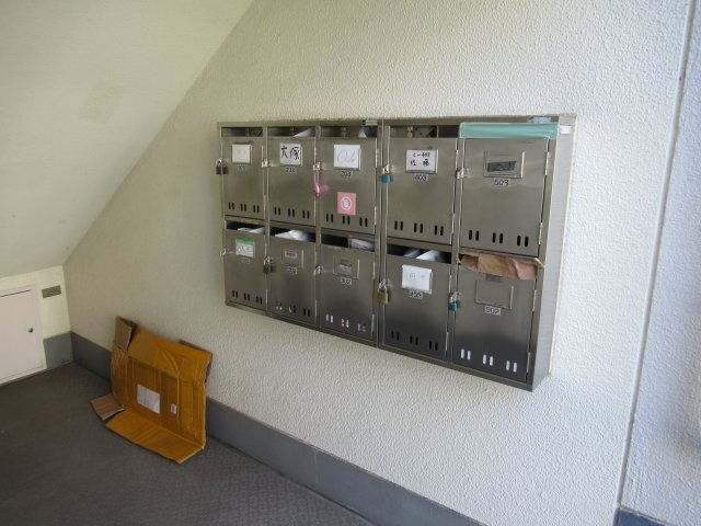 垂水上高丸住宅Ｃ棟のその他共用部分|集合ポストです