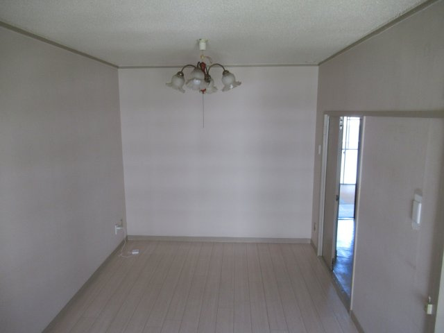 垂水上高丸住宅Ｃ棟の居間・リビング|ゆったりとした居間です