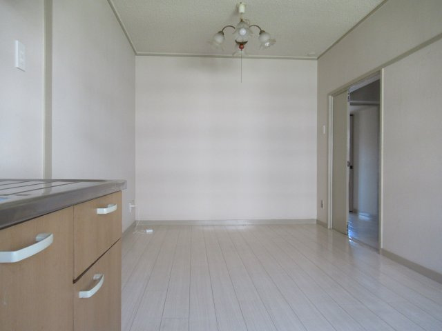 垂水上高丸住宅Ｃ棟の居間・リビング|おしゃれなリビングです