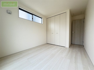 【洋室】 | 並列2台駐車可　リビング階段  長期優良住宅　勝田台6　全2棟　2号棟