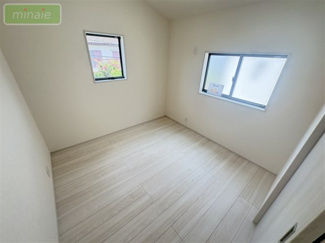 【洋室】 | 並列2台駐車可　リビング階段  長期優良住宅　勝田台6　全2棟　2号棟