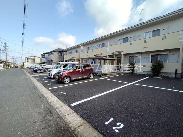 セントレアハイツナカムラの駐車場