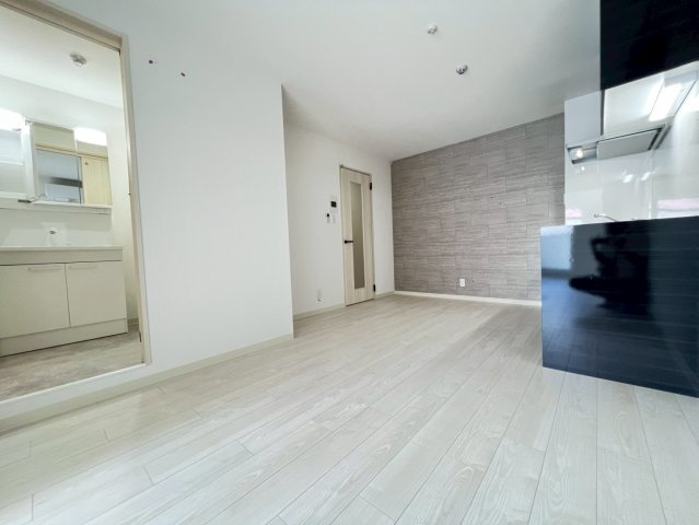 クリエオーレ原町の居間・リビング