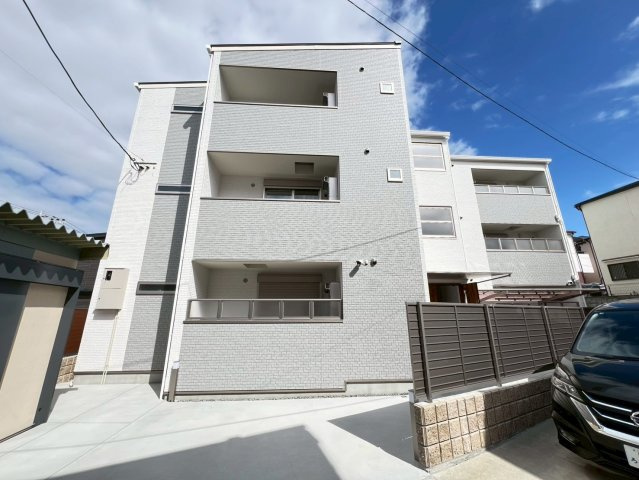 クリエオーレ原町の外観