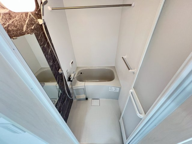 クリエオーレ原町の浴室