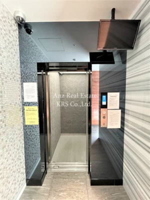 【その他共用部分】 | ファーストフィオーレ阿波座アクア | エレベーターは防犯カメラが付いているので、安心です♪
