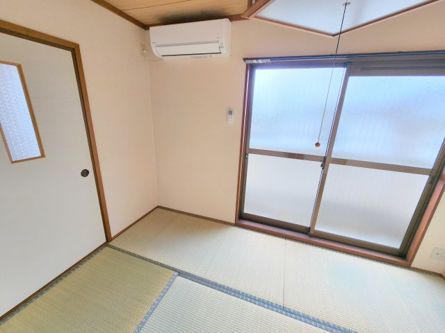 サニーコート菜畑の和室