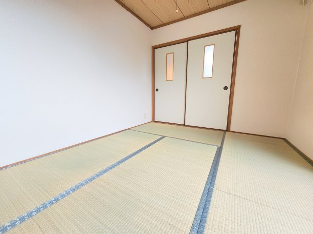 サニーコート菜畑の和室