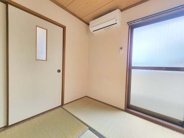 サニーコート菜畑の和室