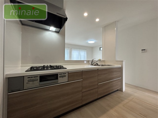 【キッチン】 | 並列2台駐車可　WIC　　地震に強い家　勝田台5Ⅵ期　全2棟　2号棟 | 販売現地