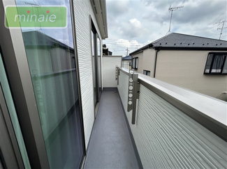 【バルコニー】 | 並列2台駐車可　WIC　　地震に強い家　勝田台5Ⅵ期　全2棟　2号棟 | 販売現地