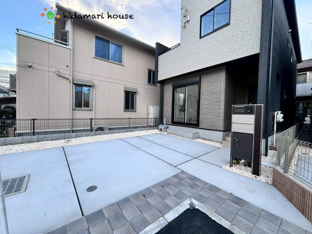 上尾市二ツ宮2期　新築戸建　ブルーミング02の駐車場