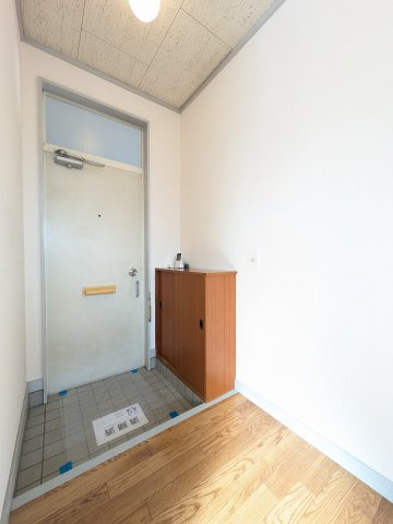 ライスハイツの玄関