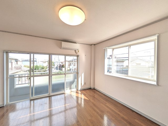 ライスハイツの洋室