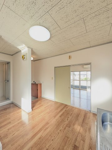 ライスハイツの居間・リビング