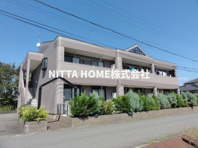 ロワールコートの外観|１階専用庭付き◇鉄骨造のアパートです＊