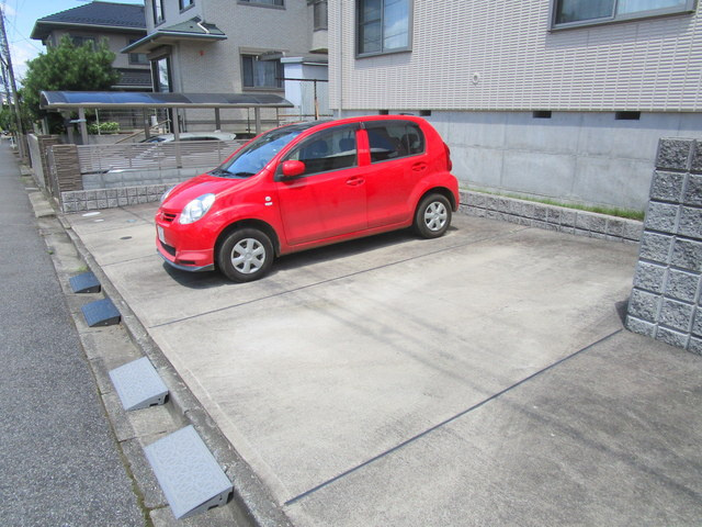 メゾン・ドゥ・山口の駐車場|★駐車場★