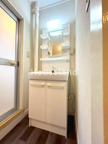 太田団地の独立洗面台