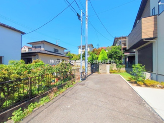 【前面道路含む現地写真】