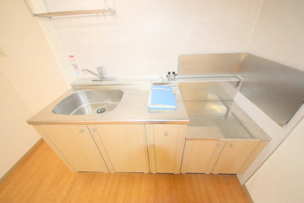 ビヨンドエミネンスB棟のキッチン