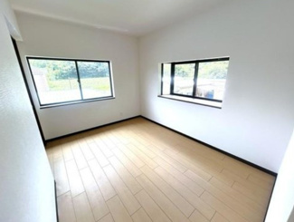 【洋室】 | 上尾市中分２丁目　中古戸建