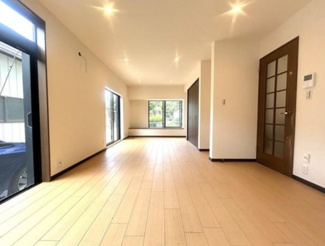 【居間・リビング】 | 上尾市中分２丁目　中古戸建