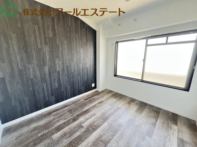 アインツ高砂　　中古マンションの洋室