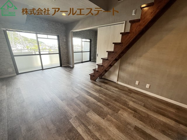 アインツ高砂　　中古マンションの居間・リビング