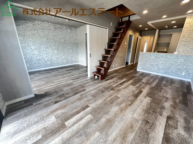 アインツ高砂　　中古マンションの居間・リビング