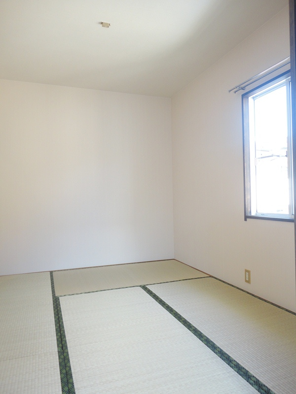 国分ガーデンハイツ【キャッシュバック対象物件】の和室|和室があると落ち着いた雰囲気になりますね