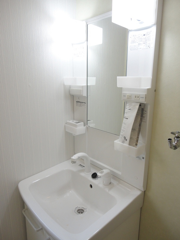 国分ガーデンハイツ【キャッシュバック対象物件】の独立洗面台|独立洗面台です