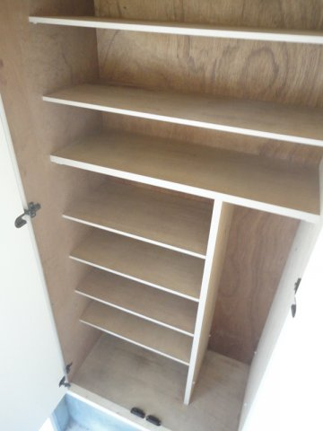 国分ガーデンハイツ【キャッシュバック対象物件】の玄関|ゆったりとした玄関です