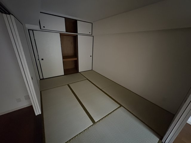 ネオハイツ垂水の和室