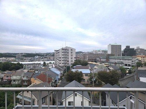 万葉ハイツの展望|高い建物がなく街並みを一望
静かにのんびりお過ごし頂けるお部屋です♪