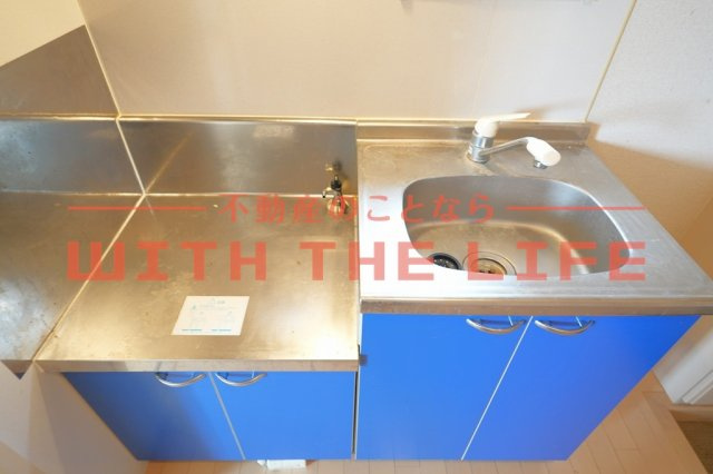 リブレア東櫛原【キャッシュバック対象物件】のキッチン|コンパクトなキッチンで掃除もラクラク