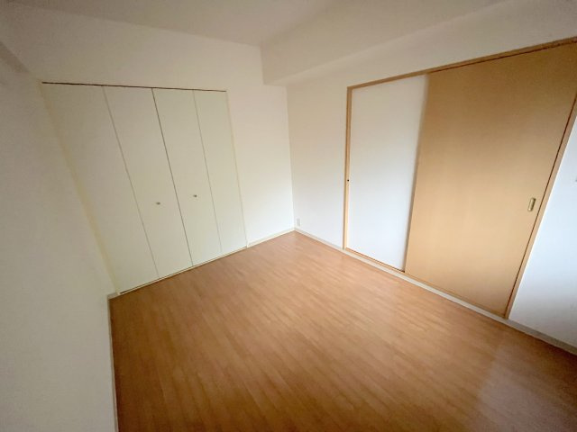 ラヴィーンエミネンスの洋室