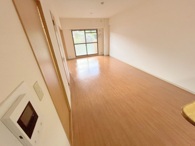 ラヴィーンエミネンスの居間・リビング