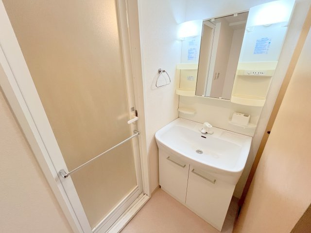 ラヴィーンエミネンスの独立洗面台